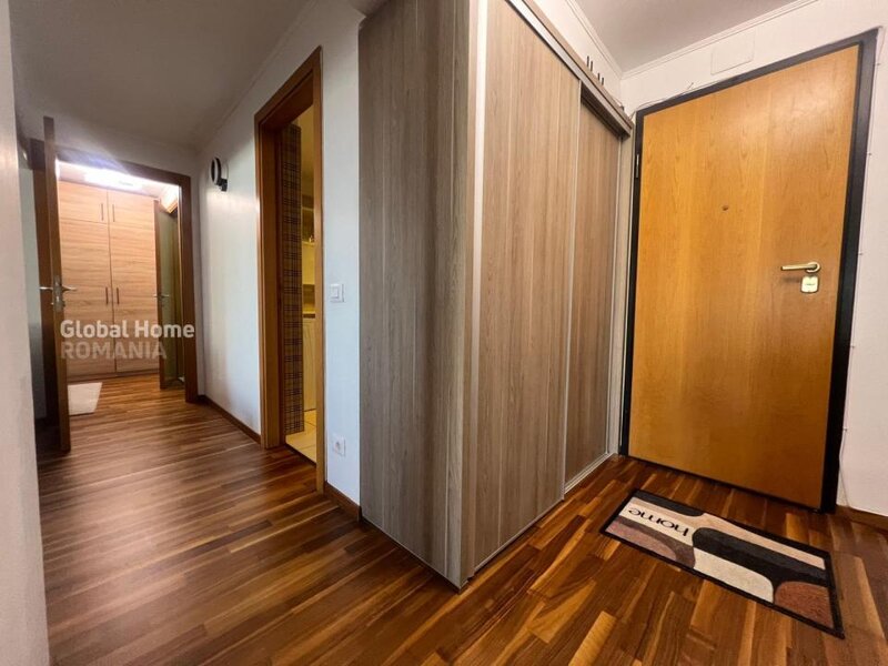 Unirii, apartament 2 camere 77 mp, 2 grupuri sanitare, bloc stradal,